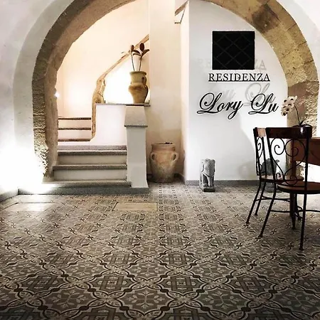 Lorylu Tropea