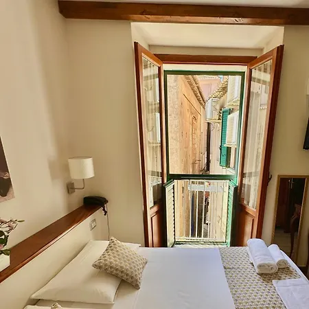 Lorylu בית הארחה 4*