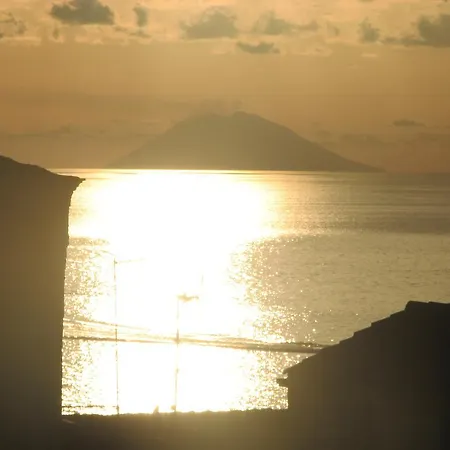 בית הארחה Lorylu 4*