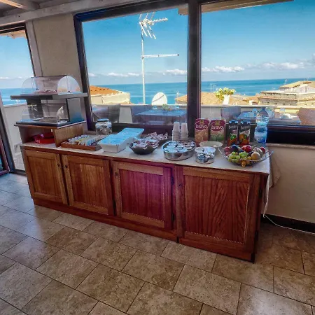 Lorylu בית הארחה